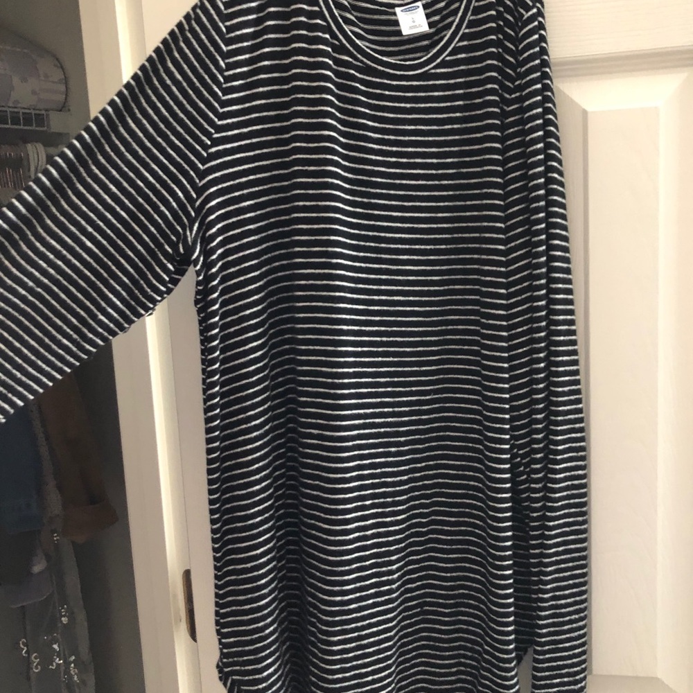 Black & White Long Sleeve Top